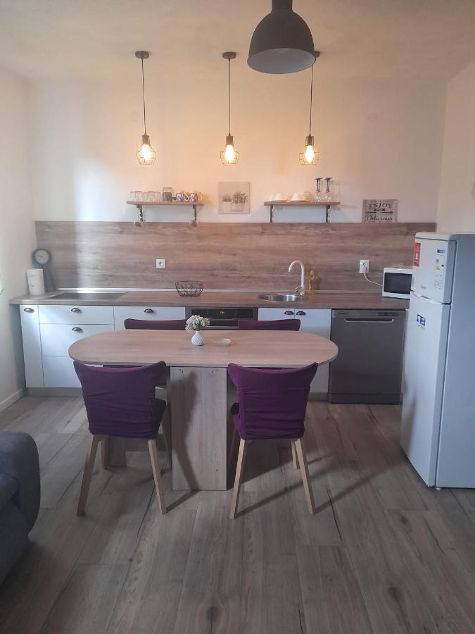Apartmani Lukacic บีโอกราดนาโมรู ห้อง รูปภาพ